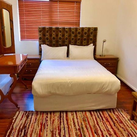 Mbalentle Guesthouse Bishop Lavis 外观 照片