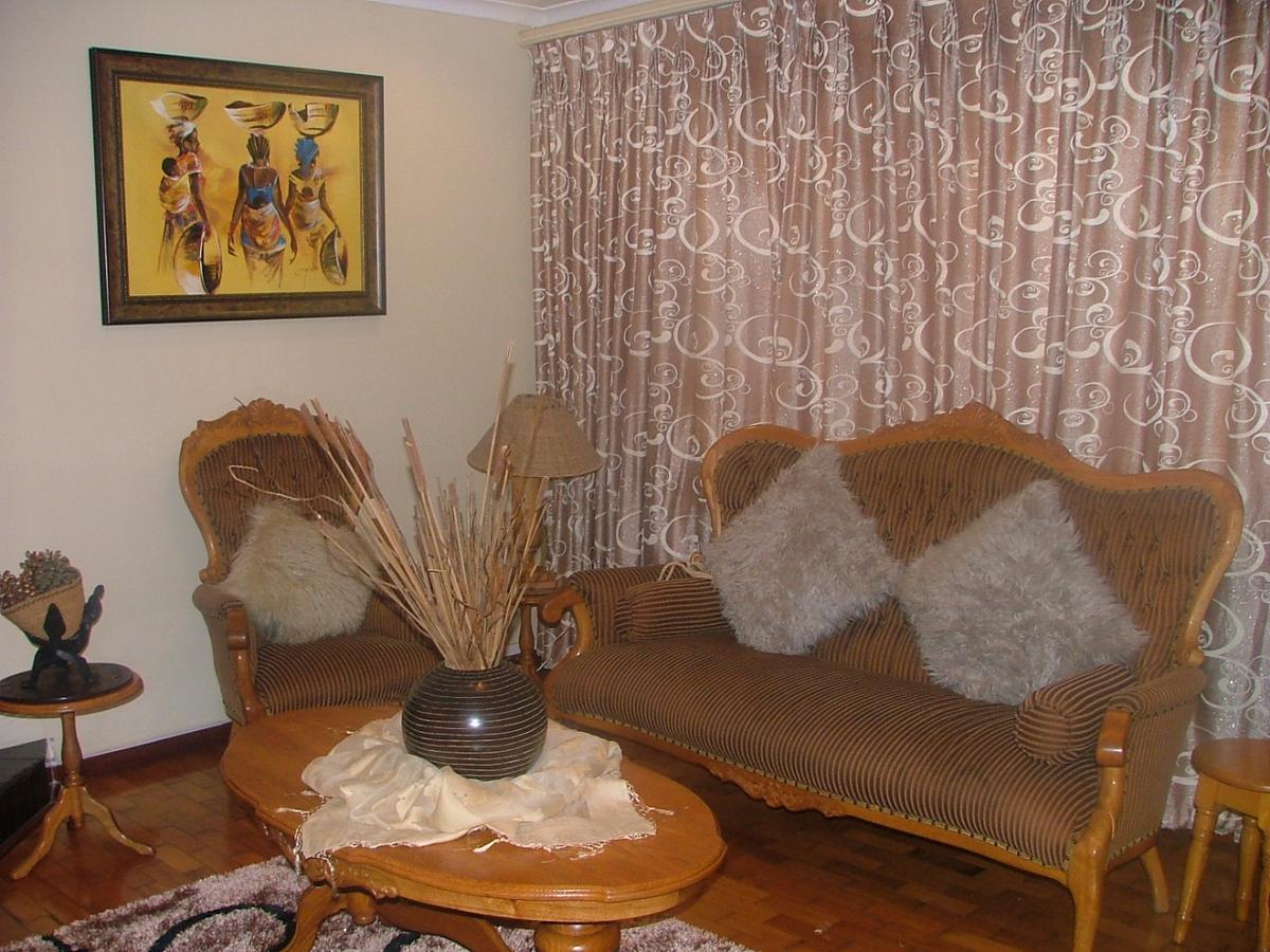 Mbalentle Guesthouse Bishop Lavis 外观 照片