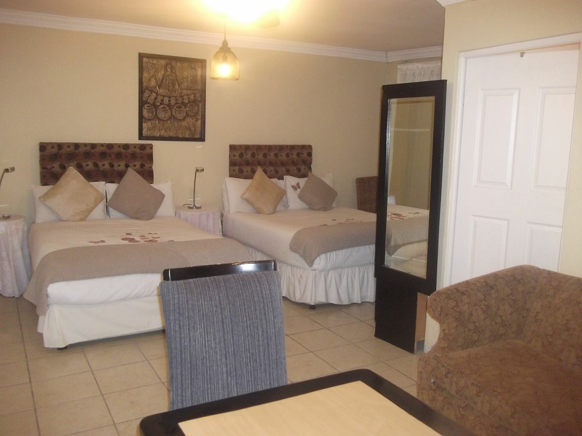 Mbalentle Guesthouse Bishop Lavis 外观 照片
